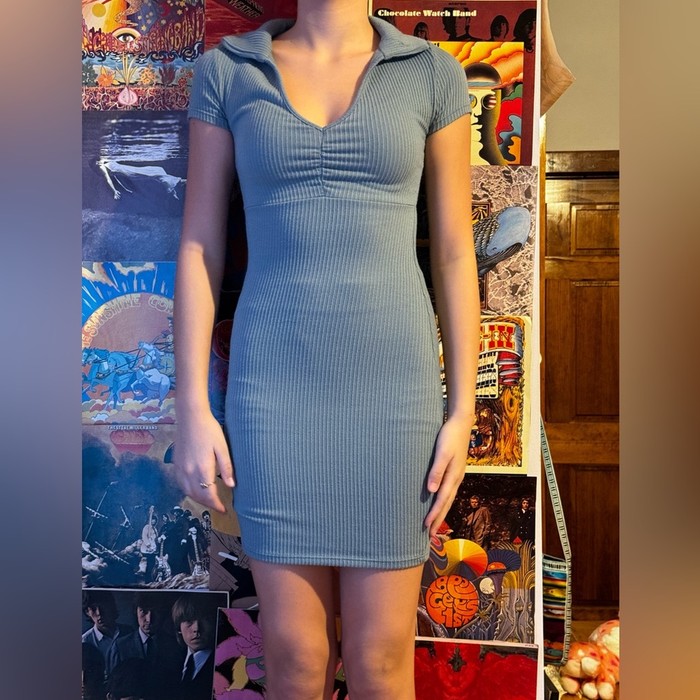 collared dress